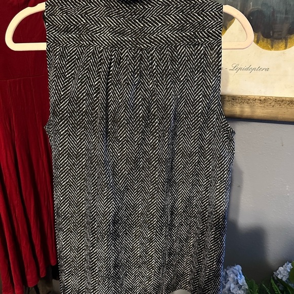 J crew blouse that goes with everything - Picture 3 of 4